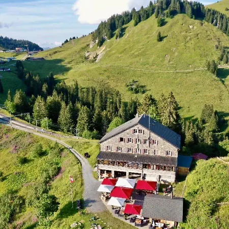 Maison De Montagne De Bretaye Acces Par Le Train Arret Bouquetin *